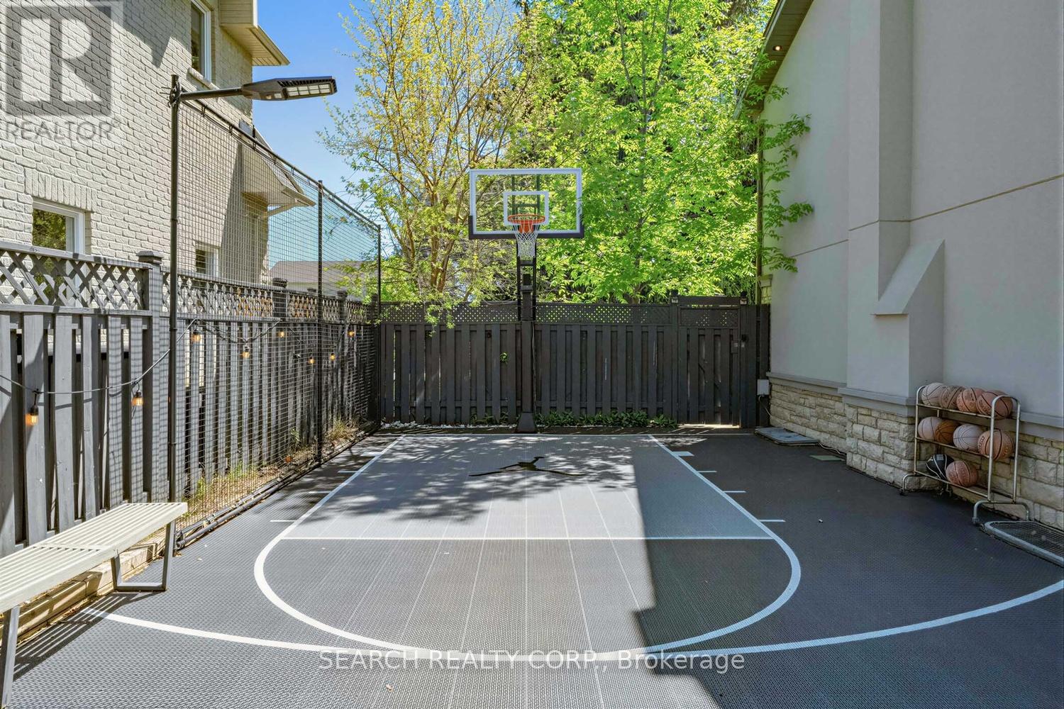 1421 Watersedge Road, Mississauga, Ontario  L5J 1A3 - Photo 3 - W13238306