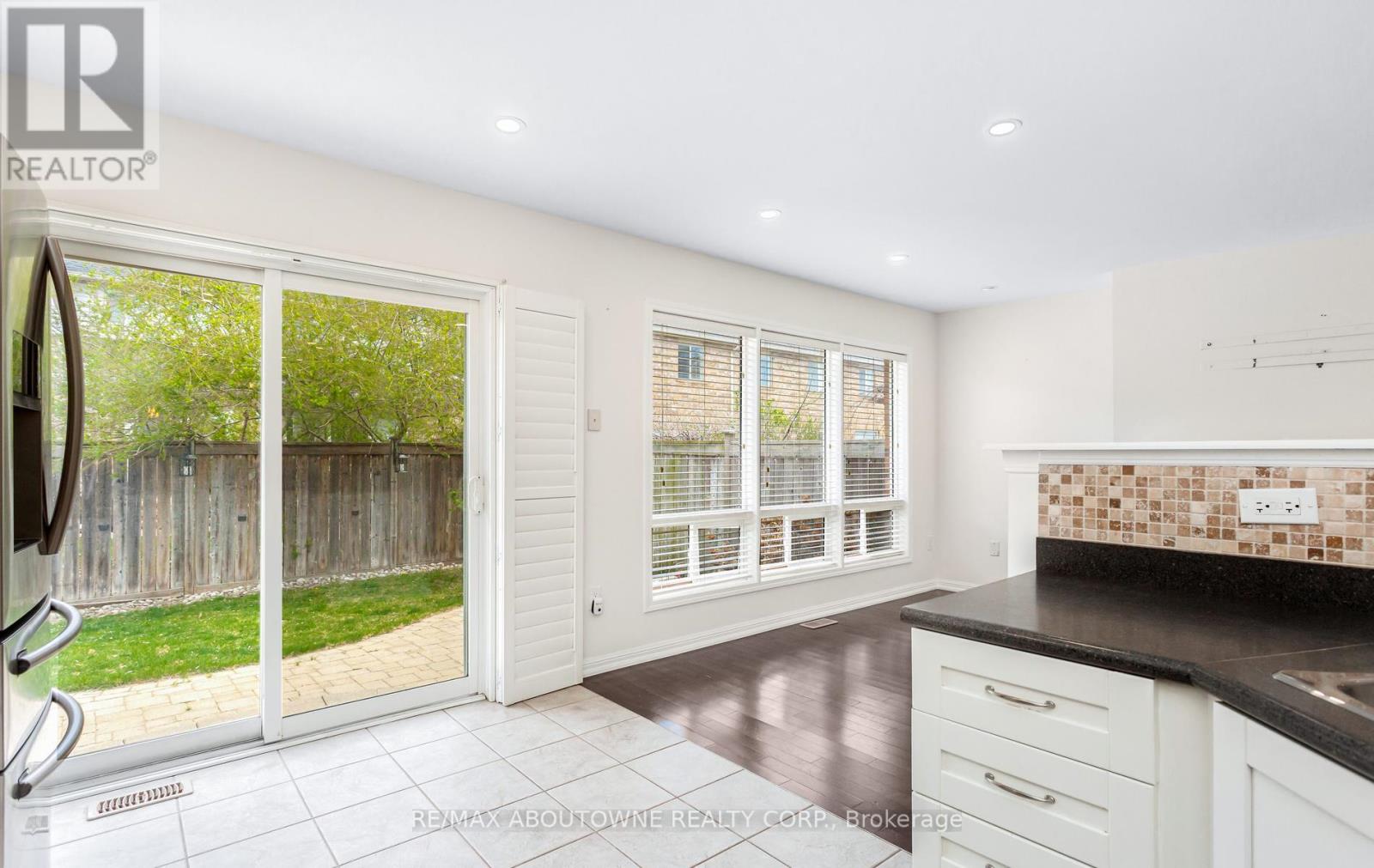 3123 Edgar Avenue, Burlington, Ontario  L7M 0A6 - Photo 11 - W13238312