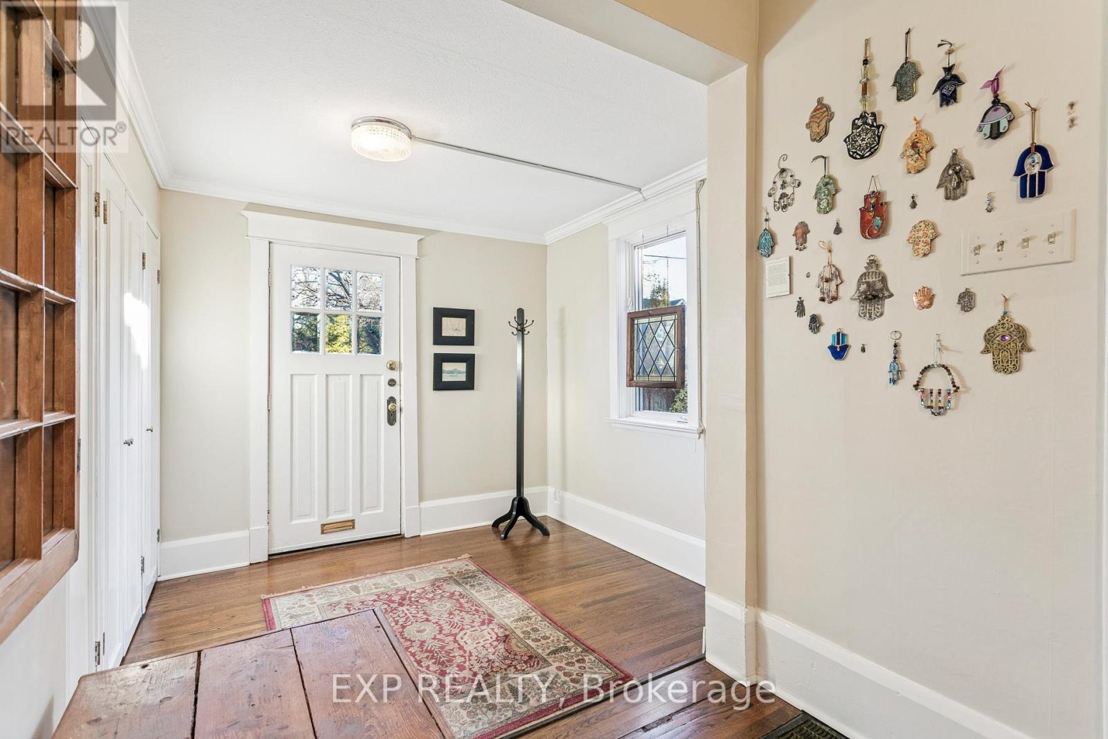 289 Spruce Street, Oakville, Ontario  L6J 2G8 - Photo 2 - W13238414