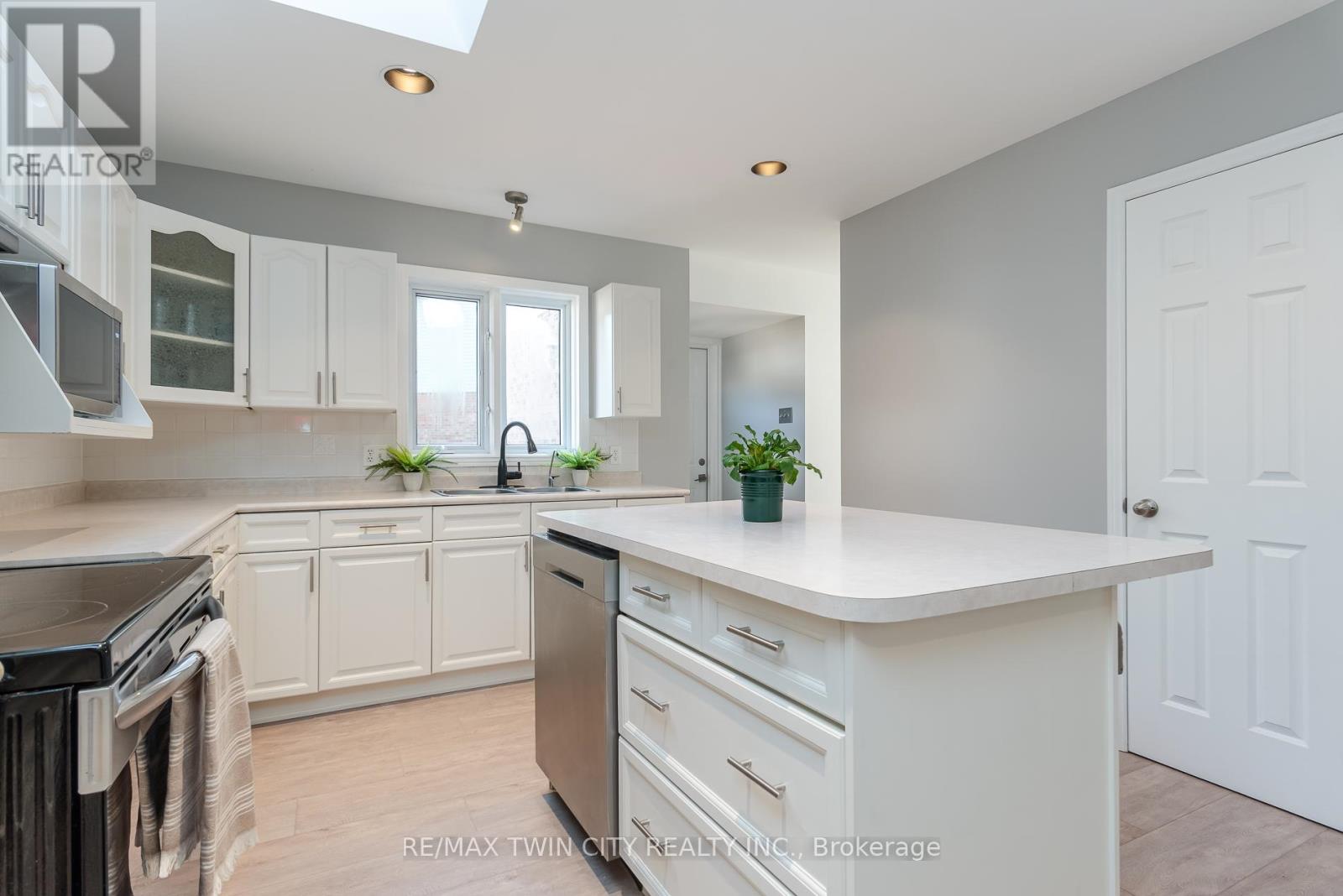 31 Windermere Court, Kitchener, Ontario  N2N 2W3 - Photo 30 - X13238346