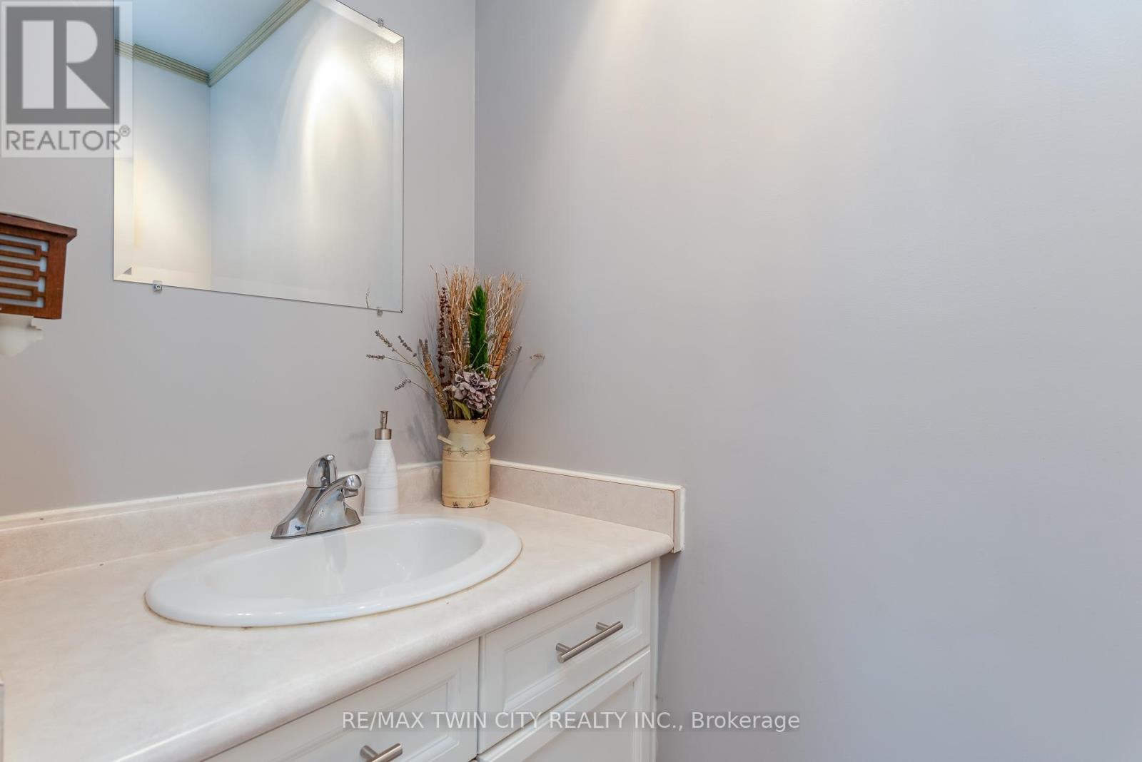 31 Windermere Court, Kitchener, Ontario  N2N 2W3 - Photo 31 - X13238346