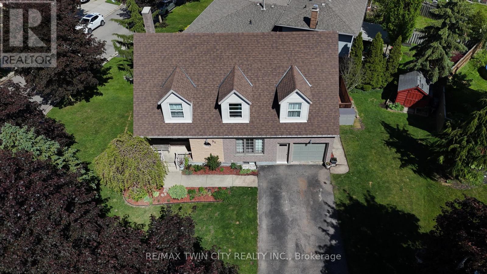 31 Windermere Court, Kitchener, Ontario  N2N 2W3 - Photo 5 - X13238346