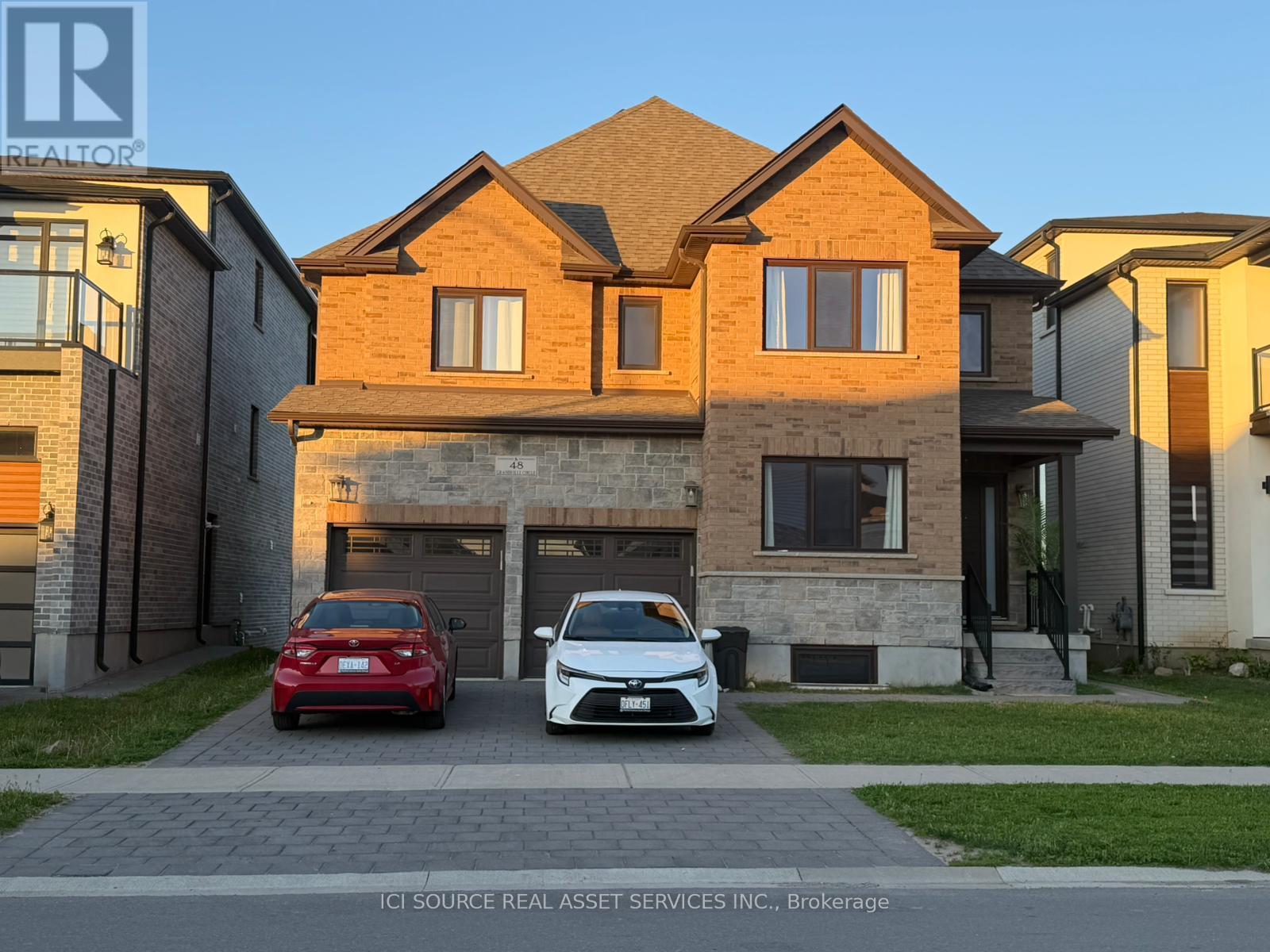 48 GRANDVILLE CIRCLE, Brant, Ontario