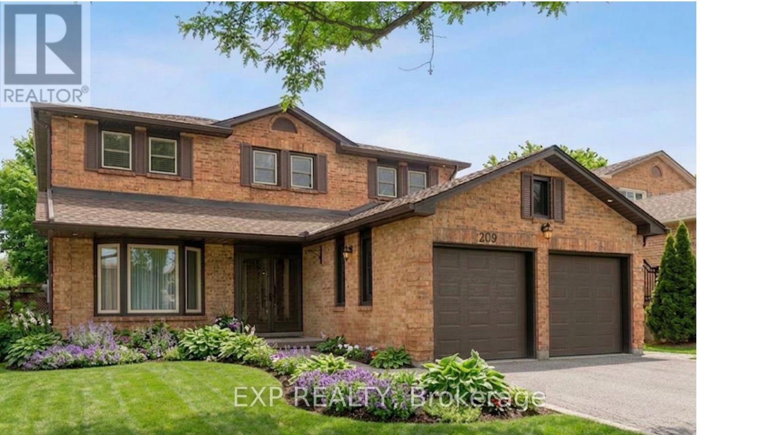 209 Nottingham Drive, Oakville, Ontario  L6H 4H7 - Photo 3 - W13039176