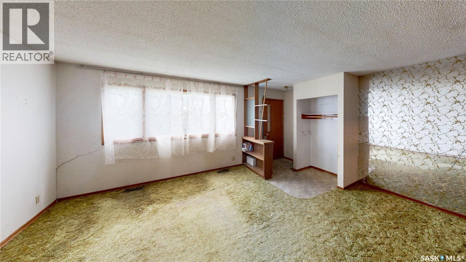 151 Froom Crescent, Regina, Saskatchewan  S4N 1S9 - Photo 1 - SK038219
