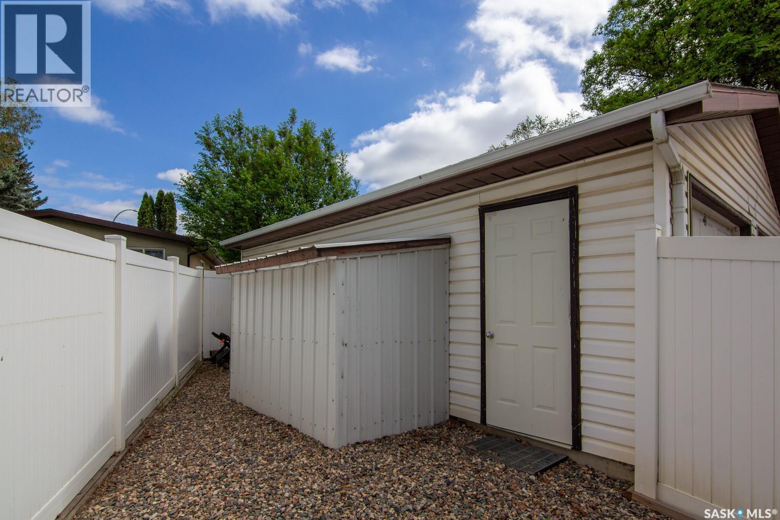 266 Albany Crescent, Saskatoon, Saskatchewan  S7K 3X8 - Photo 38 - SK038030