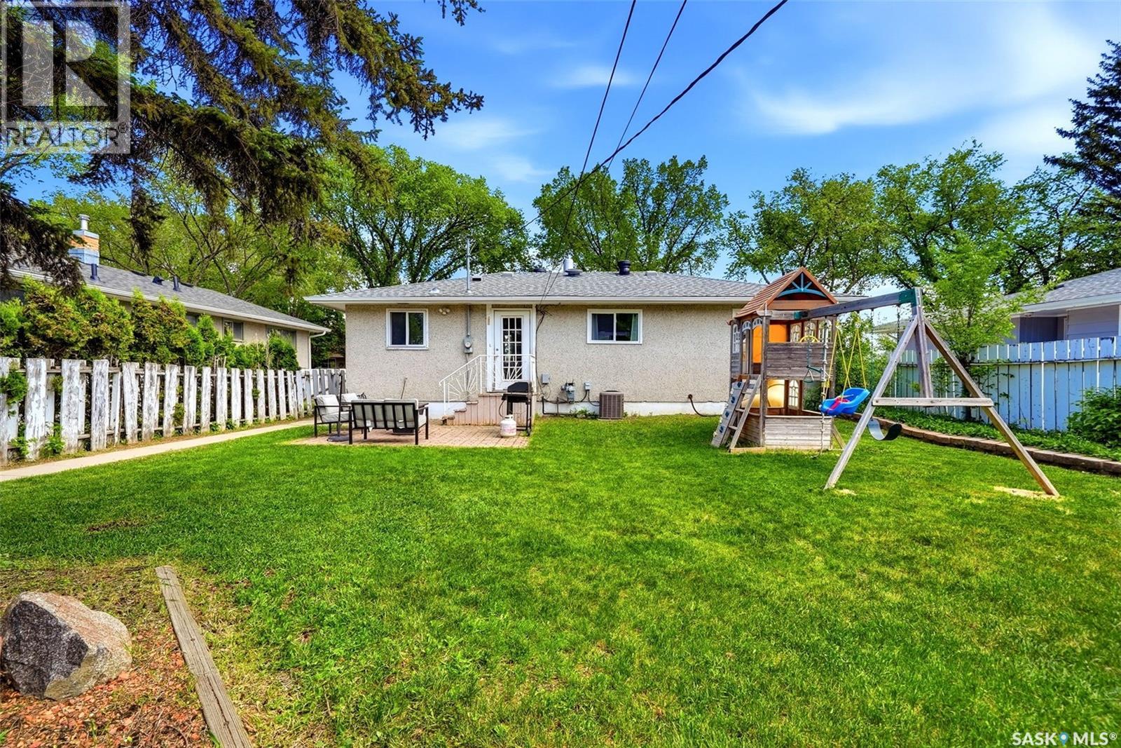 28 Cameron Crescent, Regina, Saskatchewan  S4S 2X2 - Photo 33 - SK037995
