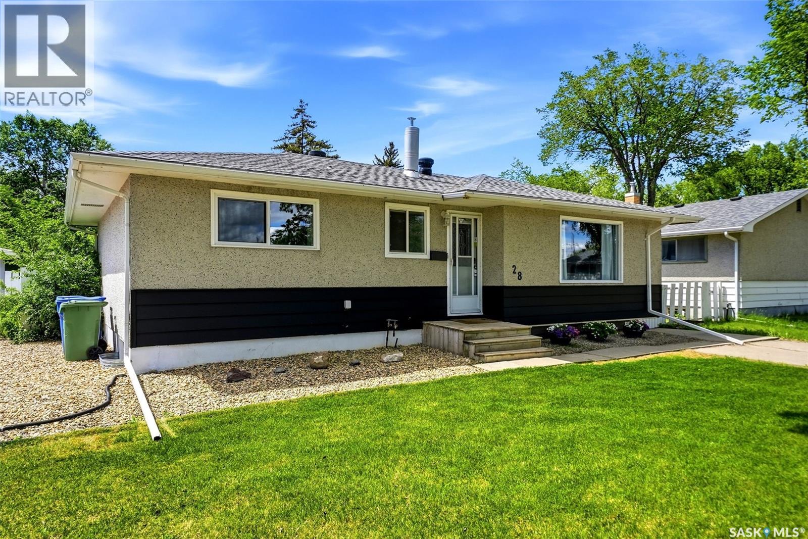 28 Cameron Crescent, Regina, Saskatchewan  S4S 2X2 - Photo 37 - SK037995