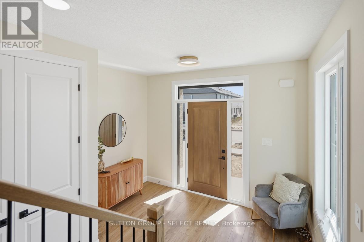 2625 Barn Swallow Place, London South, Ontario  N6M 0J5 - Photo 5 - X13238476