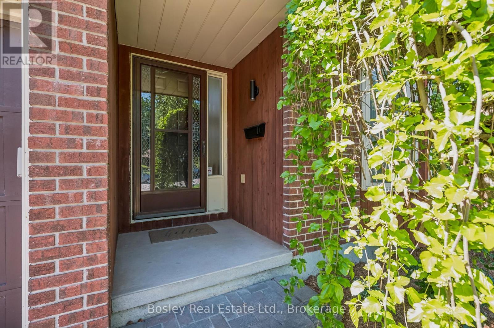 2 Pickwick Place, Guelph, Ontario  N1H 7V8 - Photo 5 - X12489836
