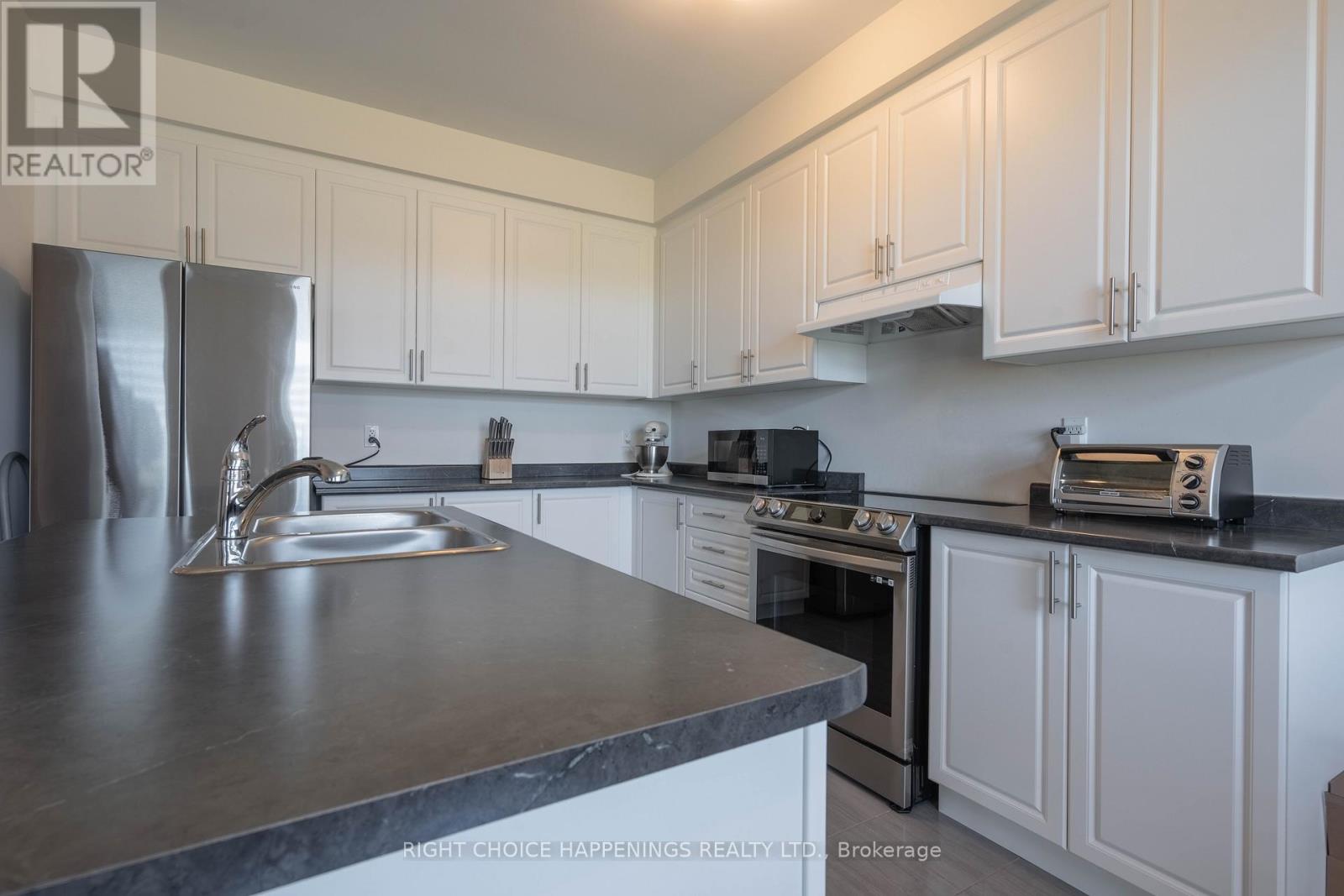70 Oriole Crescent, Port Colborne (Main Street), Ontario  L3K 6E2 - Photo 11 - X13238498
