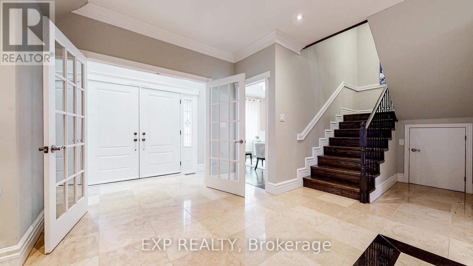 168 Caines Avenue, Toronto, Ontario  M2R 2L5 - Photo 2 - C13238486