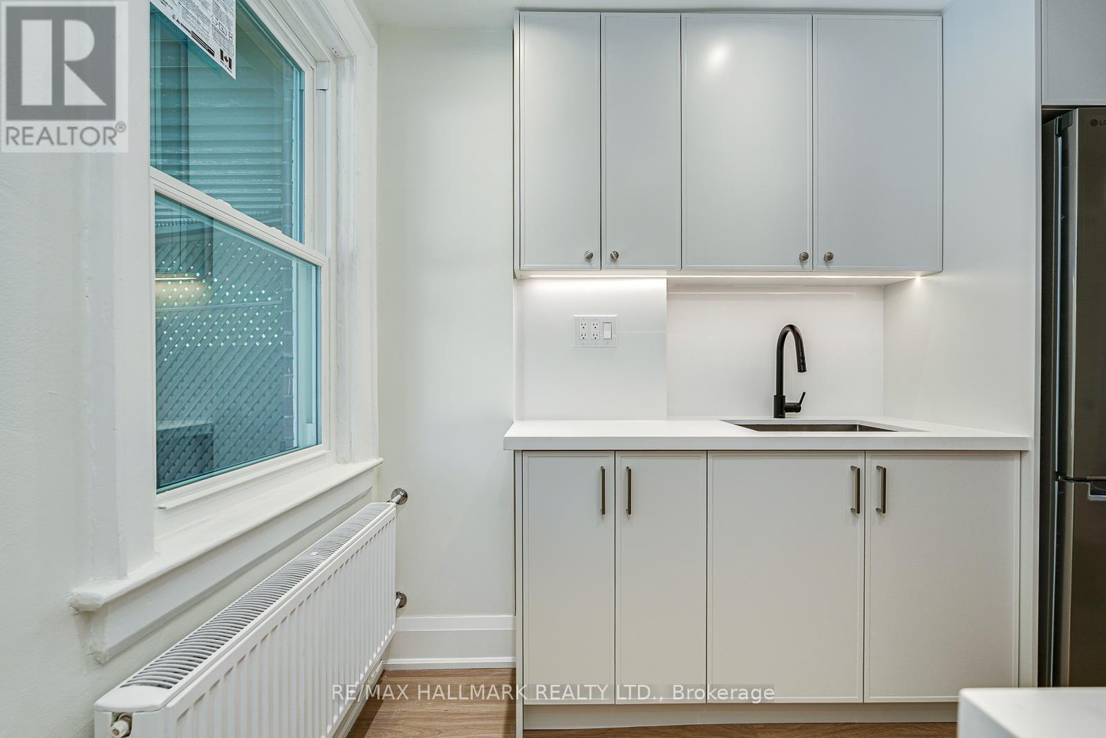 Main & Lower - 229 Kingston Road, Toronto, Ontario  M4L 1T5 - Photo 11 - E13238480