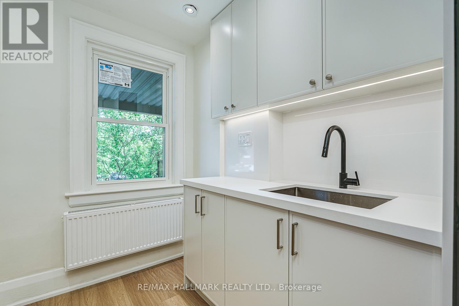 Main & Lower - 229 Kingston Road, Toronto, Ontario  M4L 1T5 - Photo 12 - E13238480