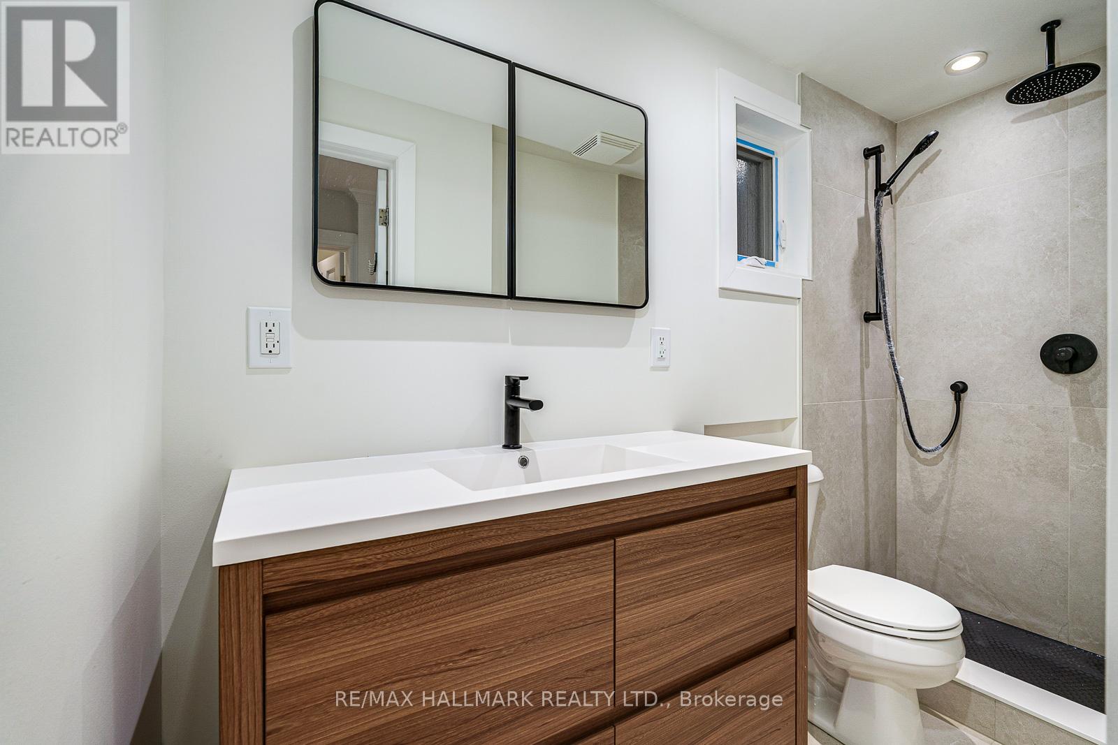 Main & Lower - 229 Kingston Road, Toronto, Ontario  M4L 1T5 - Photo 13 - E13238480