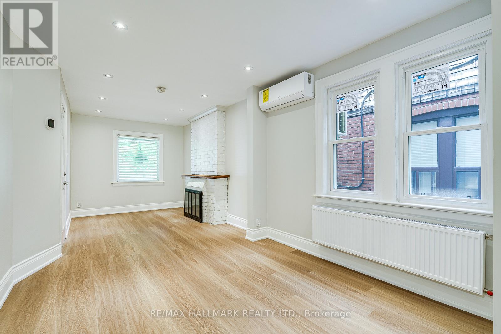 Main & Lower - 229 Kingston Road, Toronto, Ontario  M4L 1T5 - Photo 4 - E13238480