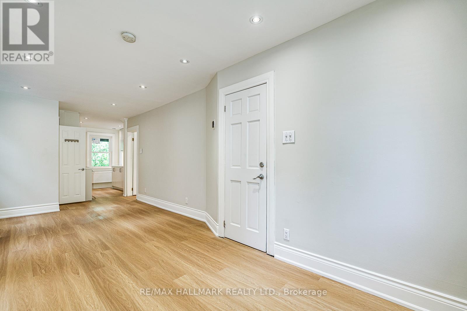 Main & Lower - 229 Kingston Road, Toronto, Ontario  M4L 1T5 - Photo 6 - E13238480