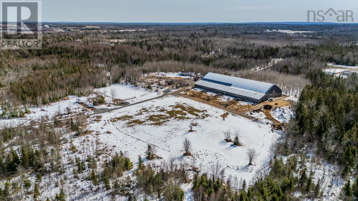 1554 Pleasant Valley Road, Pleasant Valley, Nova Scotia  B0N 1C0 - Photo 2 - 202604611