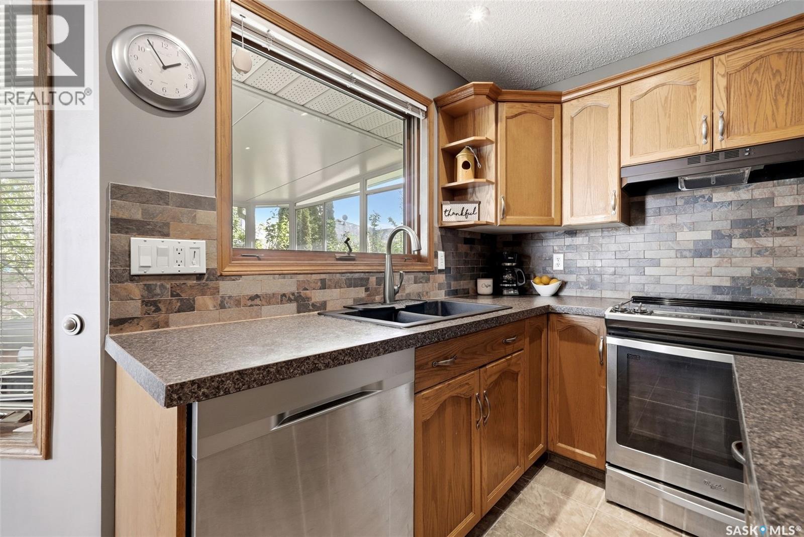 1358 Lapchuk Crescent N, Regina, Saskatchewan  S4X 4L4 - Photo 13 - SK037737