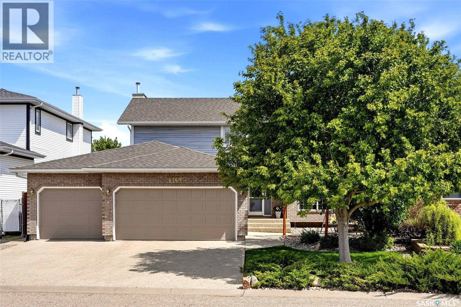 1358 Lapchuk Crescent N, Regina, Saskatchewan  S4X 4L4 - Photo 2 - SK037737