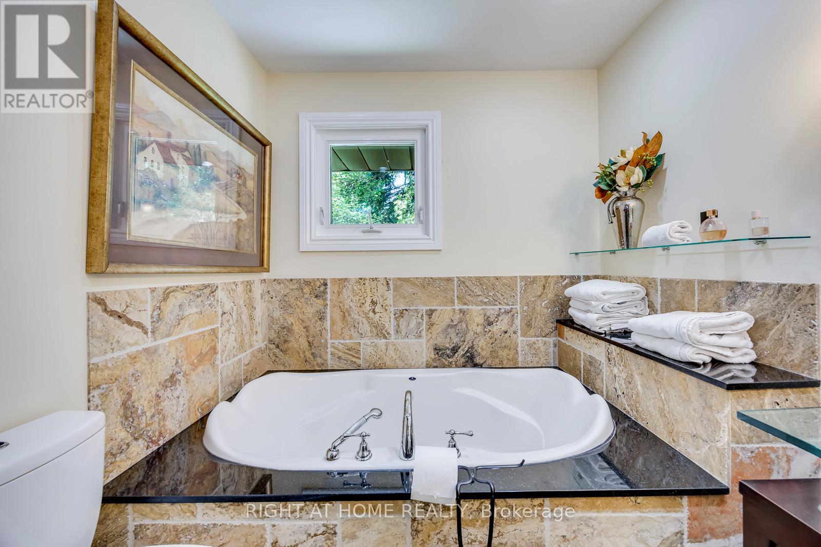 5290 Creditview Road, Mississauga, Ontario  L5M 5N5 - Photo 21 - W13238478