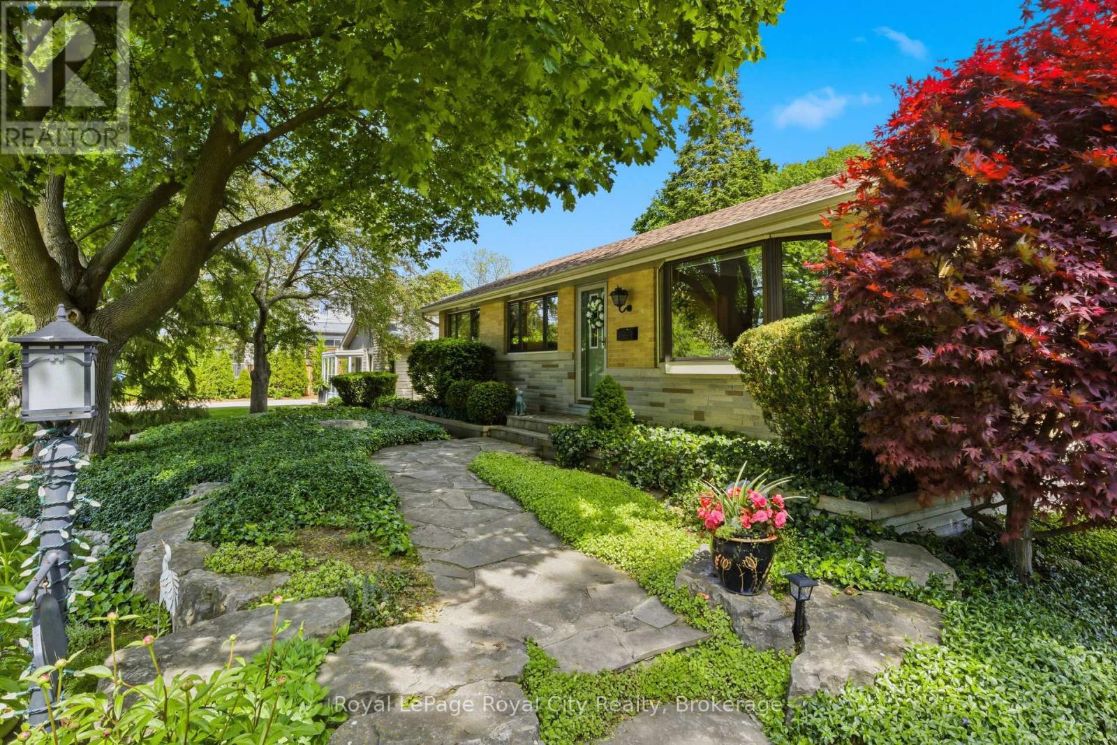 92 Dean Avenue, Guelph, Ontario  N1G 1L6 - Photo 3 - X13237892