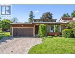 2 PICKWICK PLACE, Guelph, Ontario