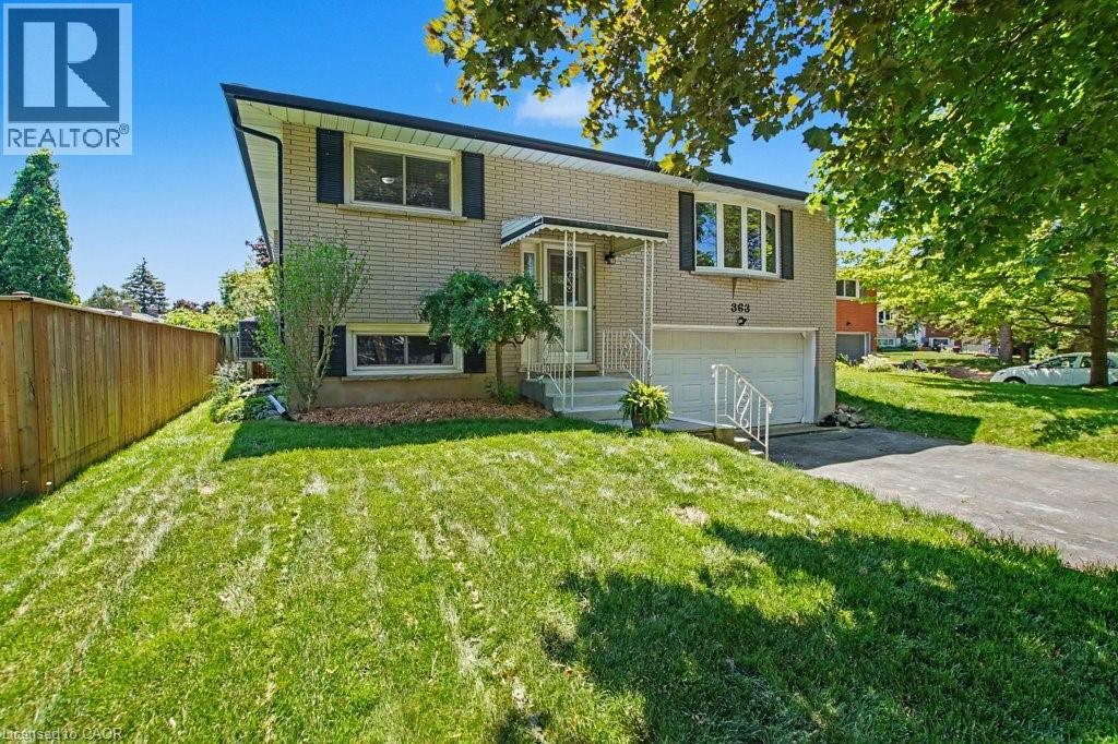 363 Roselawn Place, Waterloo, Ontario  N2L 5P1 - Photo 3 - 40835855
