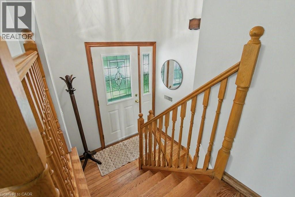 363 Roselawn Place, Waterloo, Ontario  N2L 5P1 - Photo 4 - 40835855