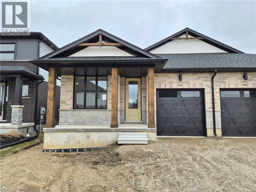 104 THACKERAY Way, Harriston, Ontario