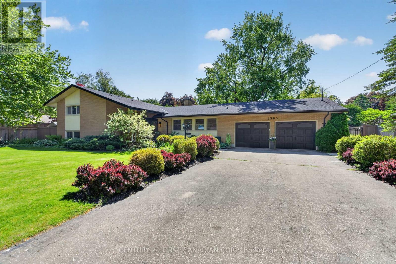 1505 STONEYBROOK CRESCENT, London North, Ontario