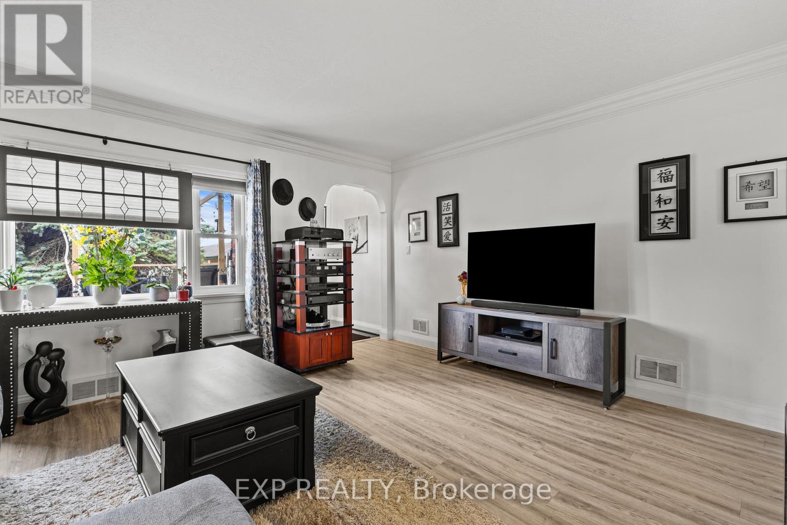 5367 Kitchener Street, Niagara Falls (Clifton Hill), Ontario  L2G 1B6 - Photo 8 - X13238548
