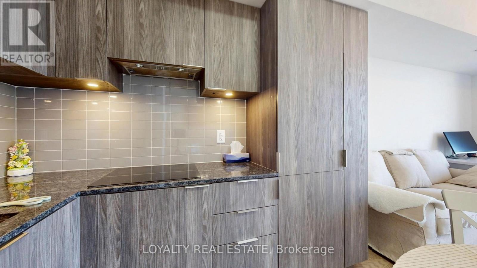4707 - 11 Wellesley Street W, Toronto, Ontario  M4Y 0G4 - Photo 27 - C13238602