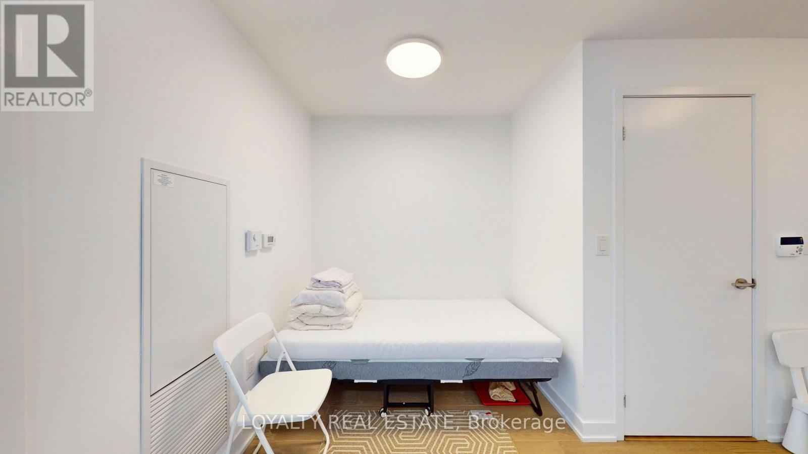4707 - 11 Wellesley Street W, Toronto, Ontario  M4Y 0G4 - Photo 31 - C13238602