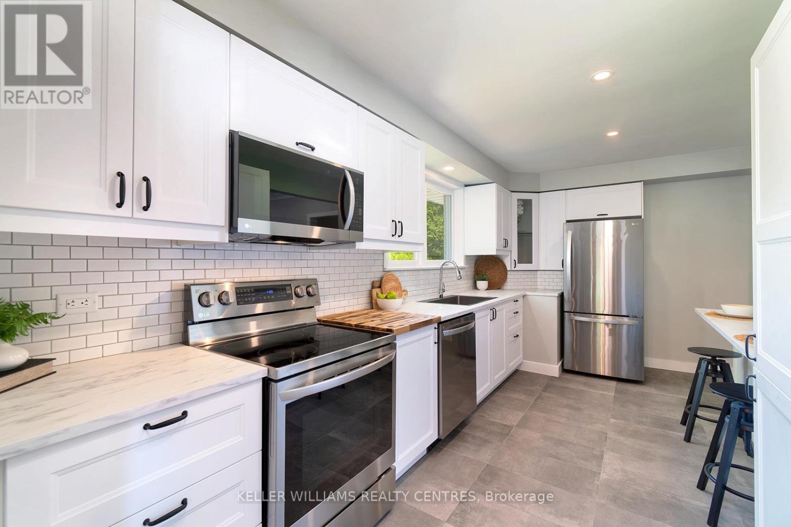 2 Banmoor Boulevard, Toronto, Ontario  M1J 2Y9 - Photo 14 - E13238566