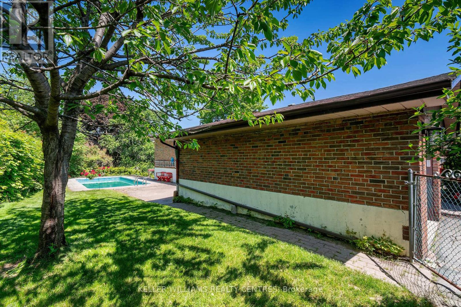 2 Banmoor Boulevard, Toronto, Ontario  M1J 2Y9 - Photo 34 - E13238566