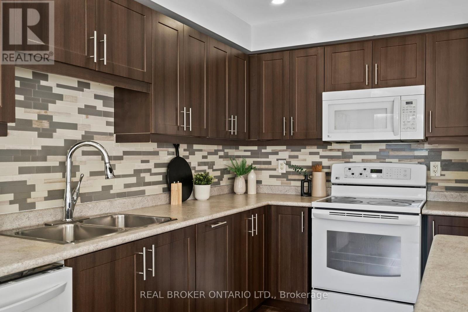 76 Sundragon Trail, Bradford West Gwillimbury (Bradford), Ontario  L3Z 2A5 - Photo 12 - N13238578