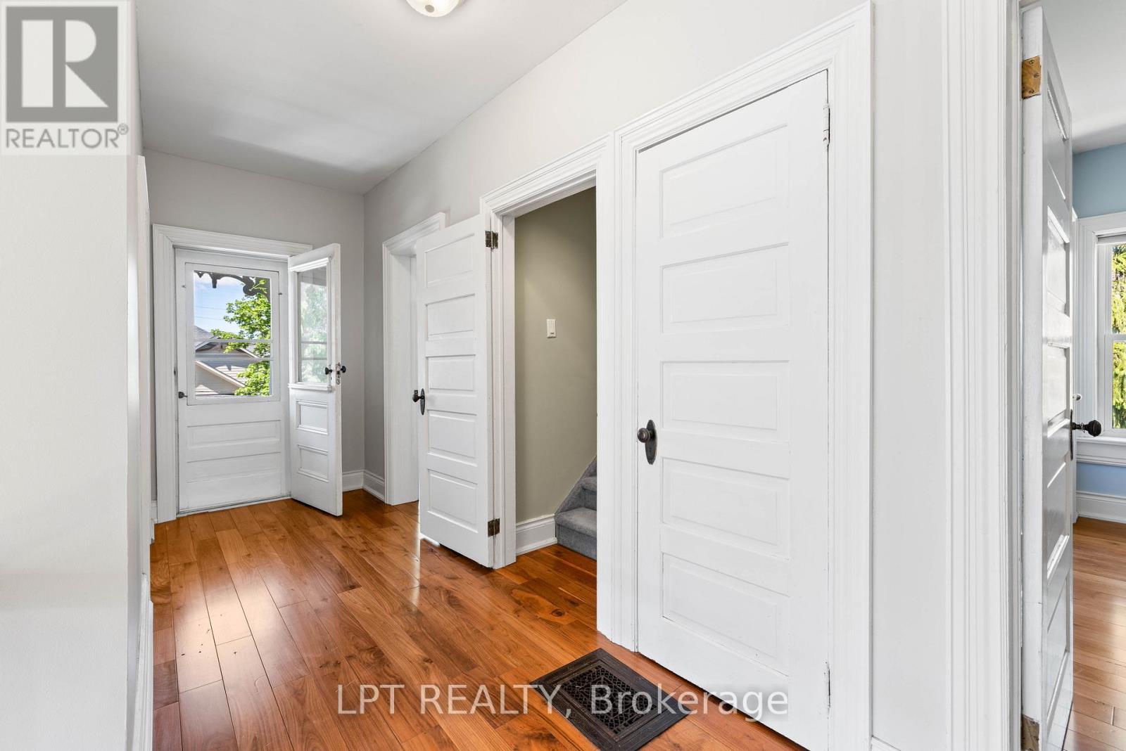 47 Alice Street, East Gwillimbury (Mt Albert), Ontario  L0G 1M0 - Photo 14 - N13238592