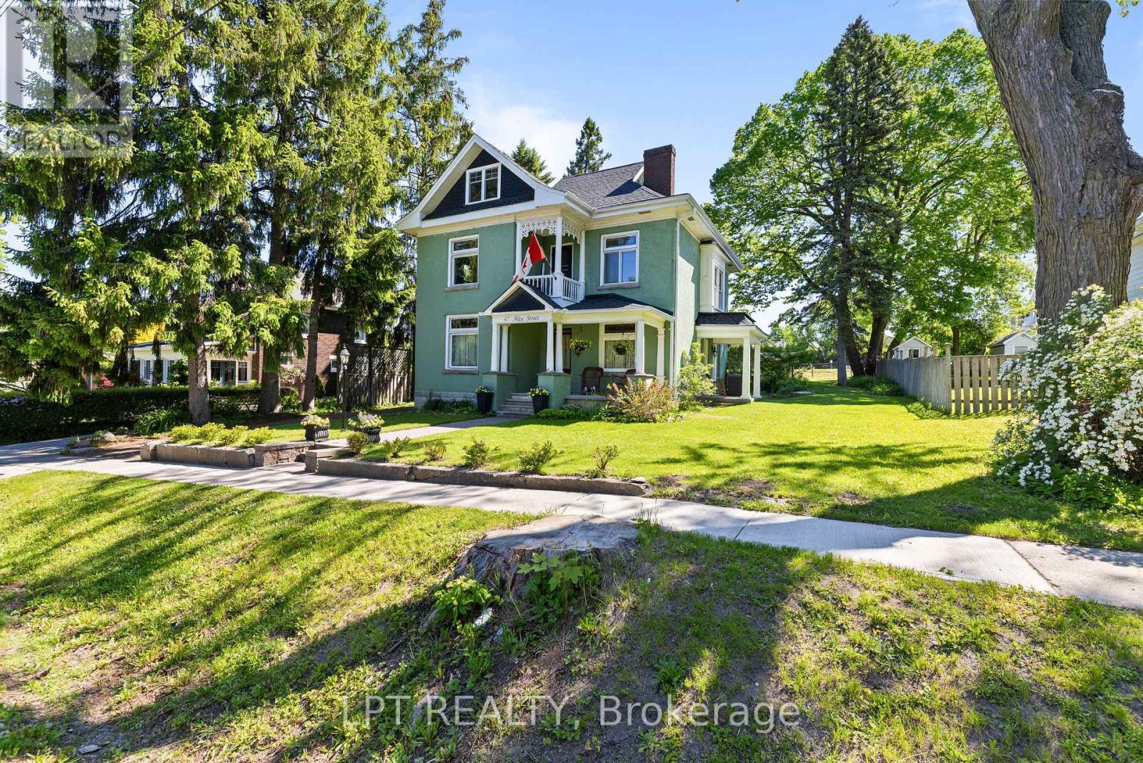 47 Alice Street, East Gwillimbury (Mt Albert), Ontario  L0G 1M0 - Photo 2 - N13238592