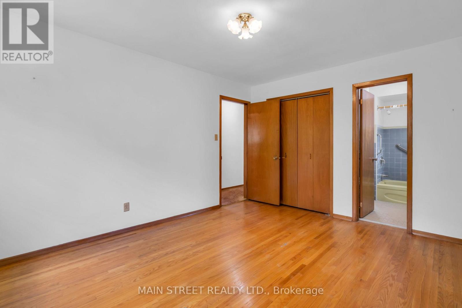 806 Three Seasons Drive, Newmarket, Ontario  L3Y 2B8 - Photo 12 - N13238598