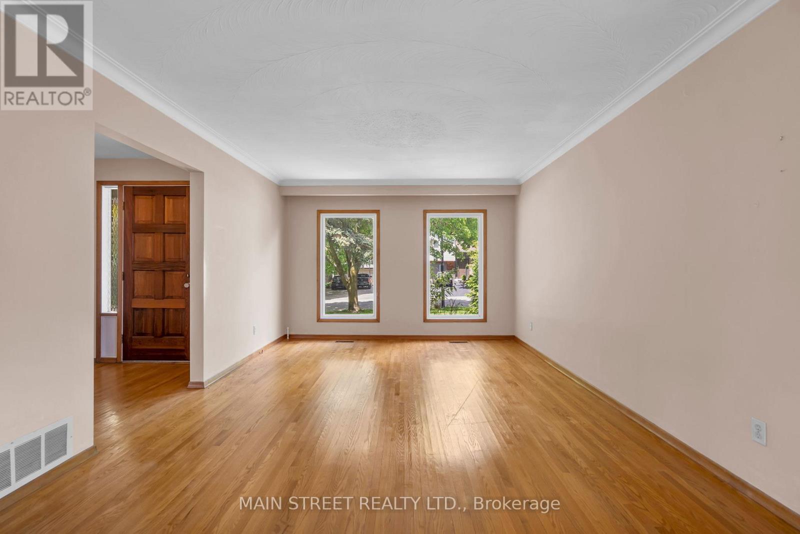 806 Three Seasons Drive, Newmarket, Ontario  L3Y 2B8 - Photo 4 - N13238598
