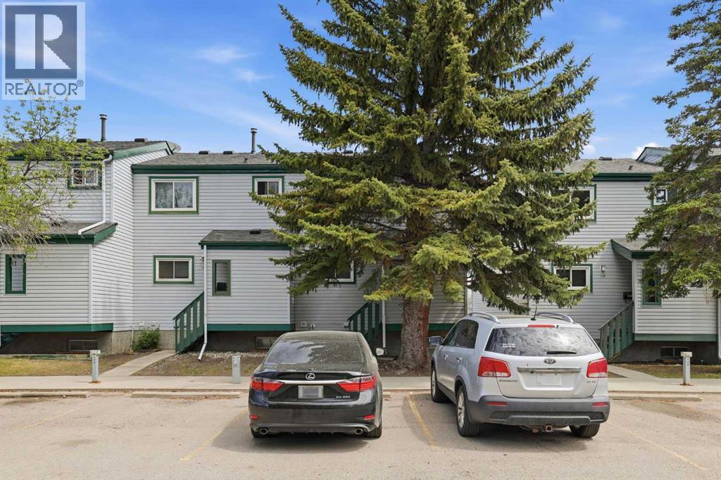 13, 131 Templehill Drive Ne, Calgary, Alberta  T1Y 4T1 - Photo 2 - A2316541