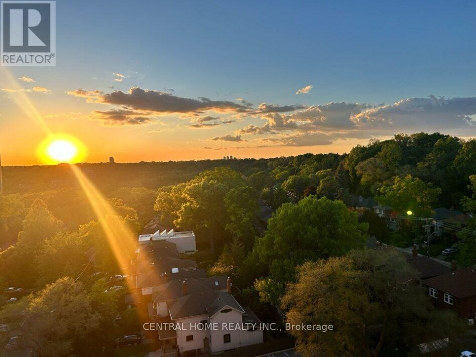 825 - 1 Old Mill Drive, Toronto, Ontario  M6S 0A1 - Photo 10 - W13238568