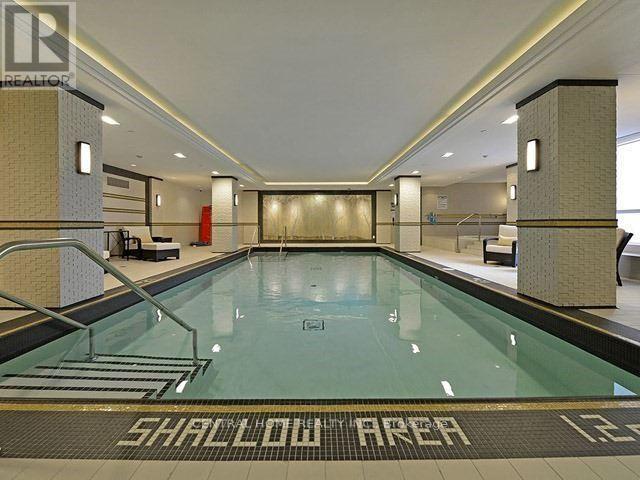 825 - 1 Old Mill Drive, Toronto, Ontario  M6S 0A1 - Photo 5 - W13238568