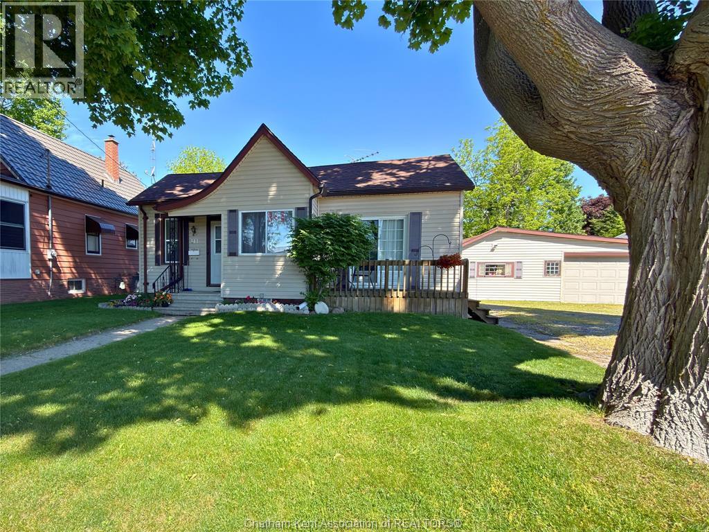 141 Poplar Street, Chatham, Ontario  N7L 1K4 - Photo 1 - 26013051
