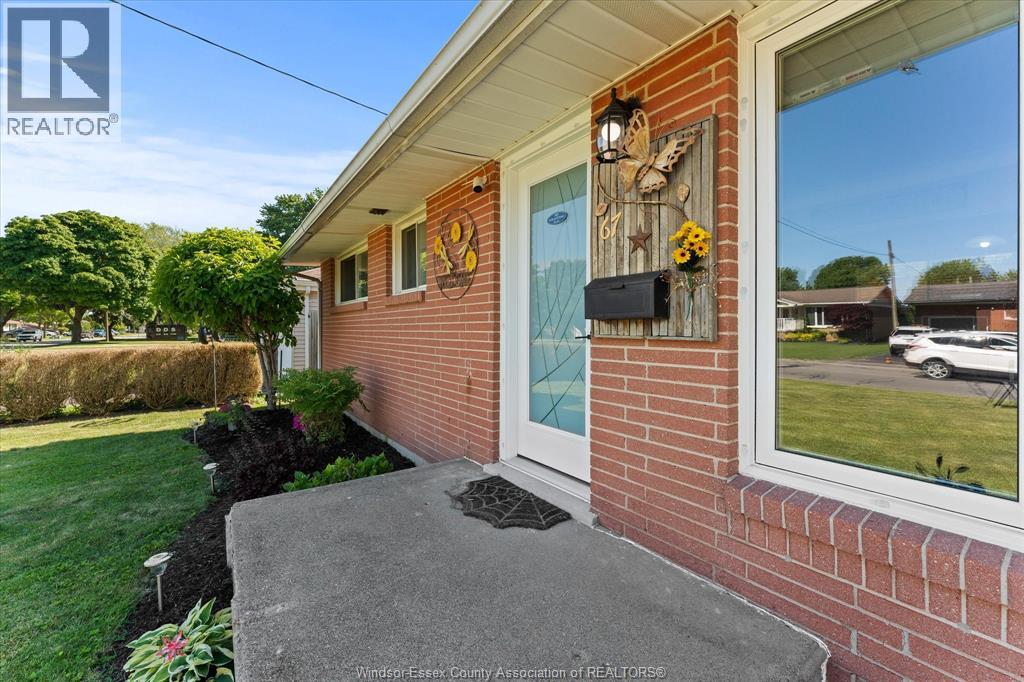67 Danforth Avenue, Leamington, Ontario  N8H 2P8 - Photo 2 - 26013016