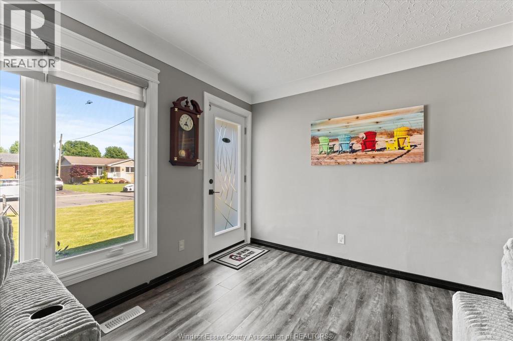 67 Danforth Avenue, Leamington, Ontario  N8H 2P8 - Photo 4 - 26013016