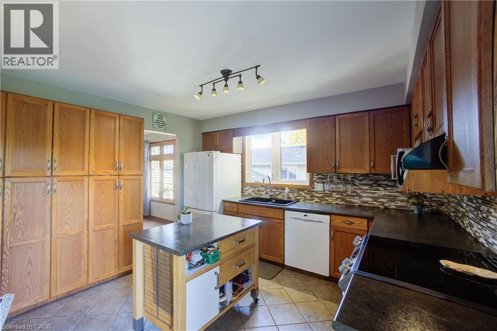 36 Westchester Drive, Kitchener, Ontario  N2B 1W7 - Photo 16 - 40836556