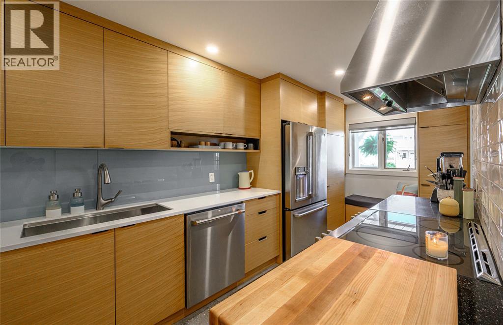 1510 Venetian Boulevard Unit# M-32, Point Edward photo 8