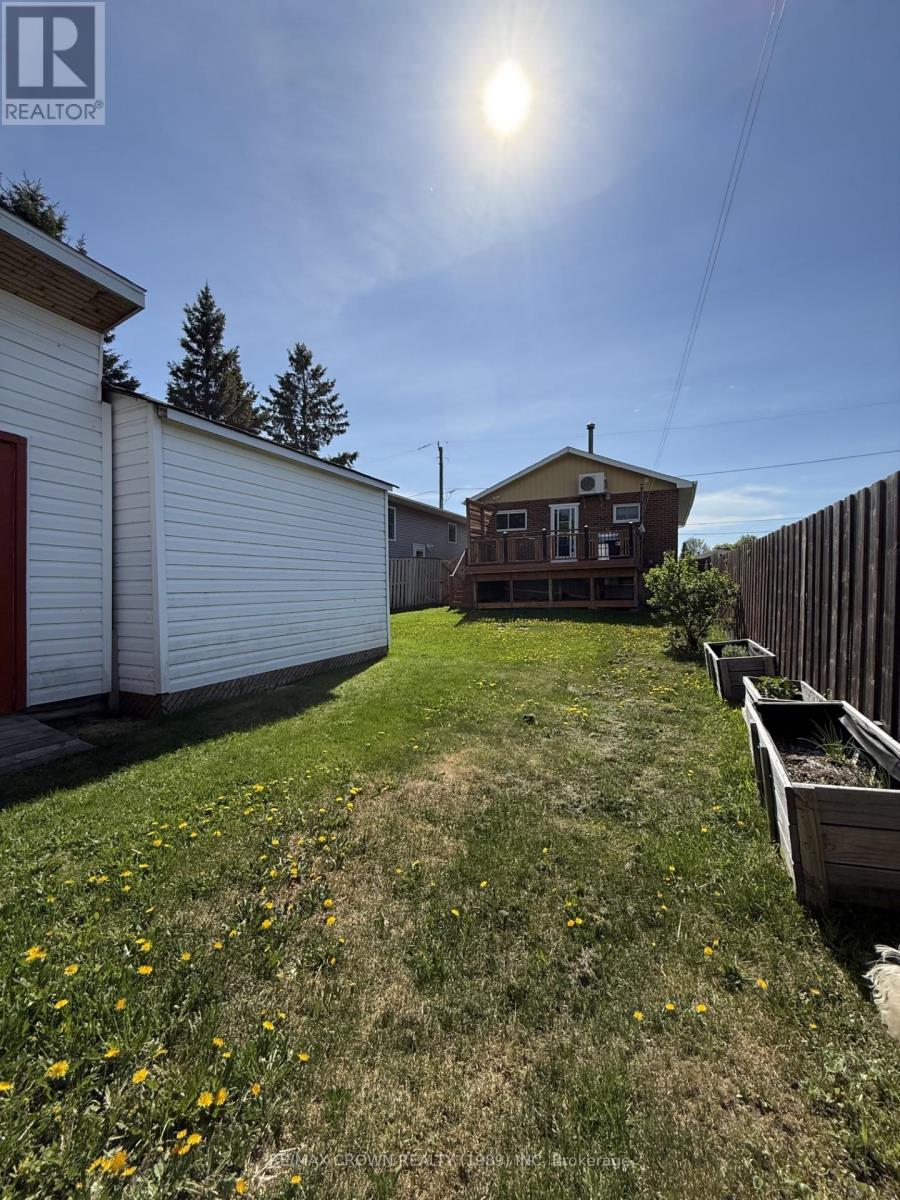 556 & 552 Balsam Street S, Timmins, Ontario  P4N 2G3 - Photo 3 - T13238666